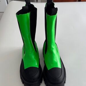 Green & Black Women's Winter Rain Boots